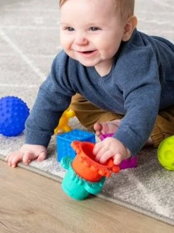 Coffret Balles, Cubes Et Gobelets Infantino Multicolore - Infantino -Boutique Ergobaby coffret balles cubes et gobelets infantino 2