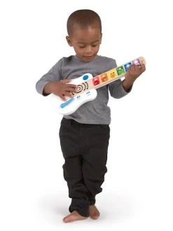 Guitare Magic Touch HAPE Blanc - Hape -Boutique Ergobaby guitare magic touch hape 5