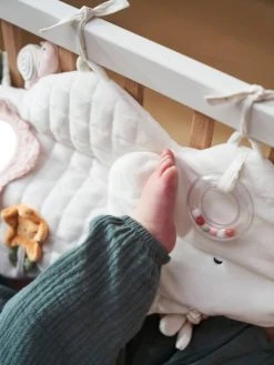 Panneau D'activités En Tissu PAYS ROSE Multicolore - Vertbaudet -Boutique Ergobaby panneau dactivites en tissu pays rose 3