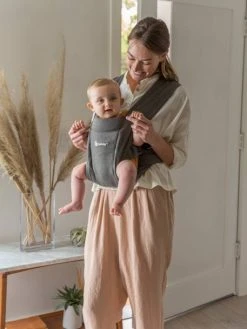Porte-bébé Embrace ERGOBABY Gris - Ergobaby -Boutique Ergobaby porte bebe embrace ergobaby 4