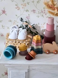 Pyramide D'étoiles à Empiler En Silicone Multicolor - Vertbaudet -Boutique Ergobaby pyramide detoiles a empiler en silicone 3