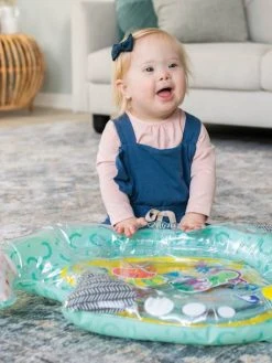 Tapis à Eau Découverte Sensorielle Licorne Des Mers - INFANTINO Bleu - Infantino -Boutique Ergobaby tapis a eau decouverte sensorielle licorne des mers infantino 3
